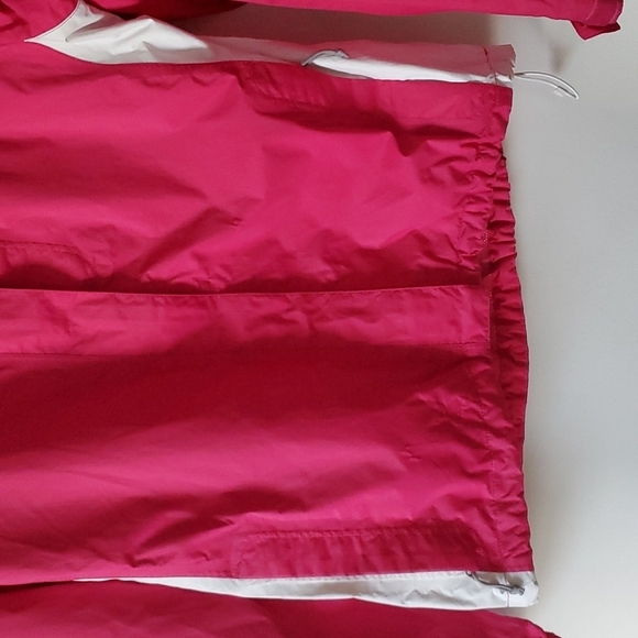 The North Face Women's Rain Jacket Windbreaker sz Small - Picture 3 of 13